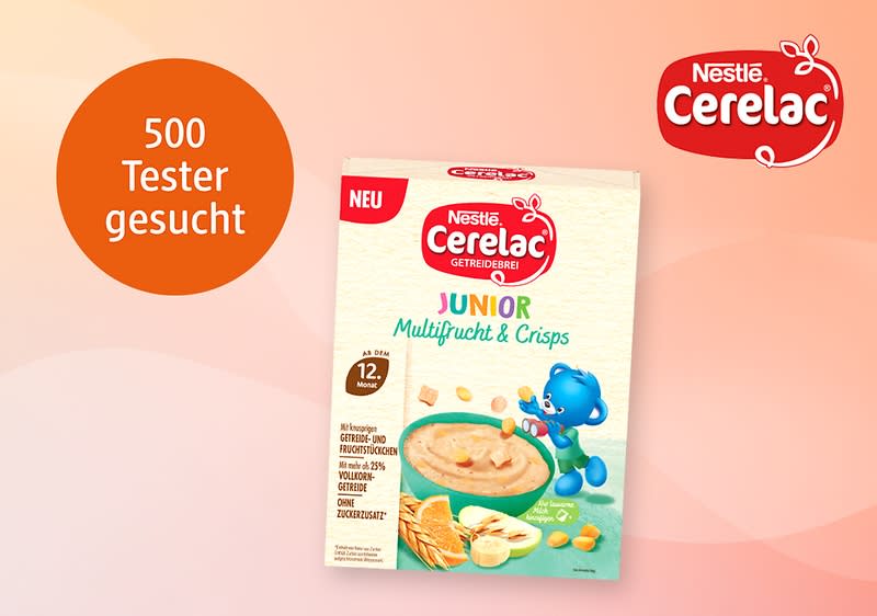 Eine Produktverpackung von Nestlé Cerelac Junior Multifrucht & Crisps mit einem blauen Bären, einem Bild von Müsli und Früchten, und der Aufschrift „NEU“ sowie „Ab 12 Monaten“. Rechts oben das Nestlé Cerelac Logo, links ein orangefarbener Kreis mit der Aufschrift „500 Tester gesucht“