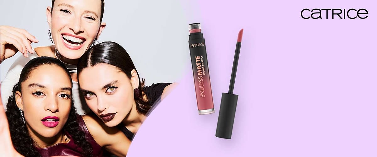 Eine schwarze Lippenstiftverpackung mit der Aufschrift „Endless Matte“, daneben das Logo von Catrice