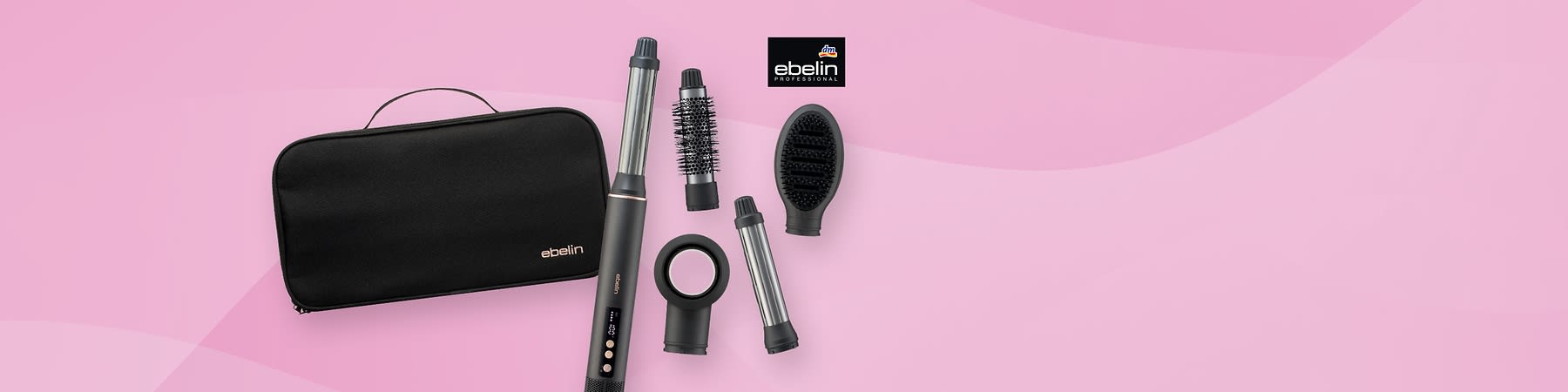 Ein schwarzer Lockenstab mit drei austauschbaren Aufsätzen und einer schwarzen Tasche, oben rechts das Logo von ebelin