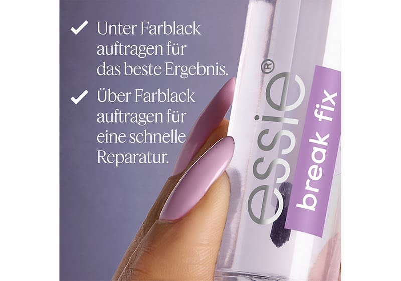 Eine Hand mit rosa lackierten Nägeln hält eine Flasche mit der Aufschrift „essie break fix“. Links daneben steht der Text „Über Farblack auftragen für eine schnelle Reparatur“ auf einem lila Hintergrund.