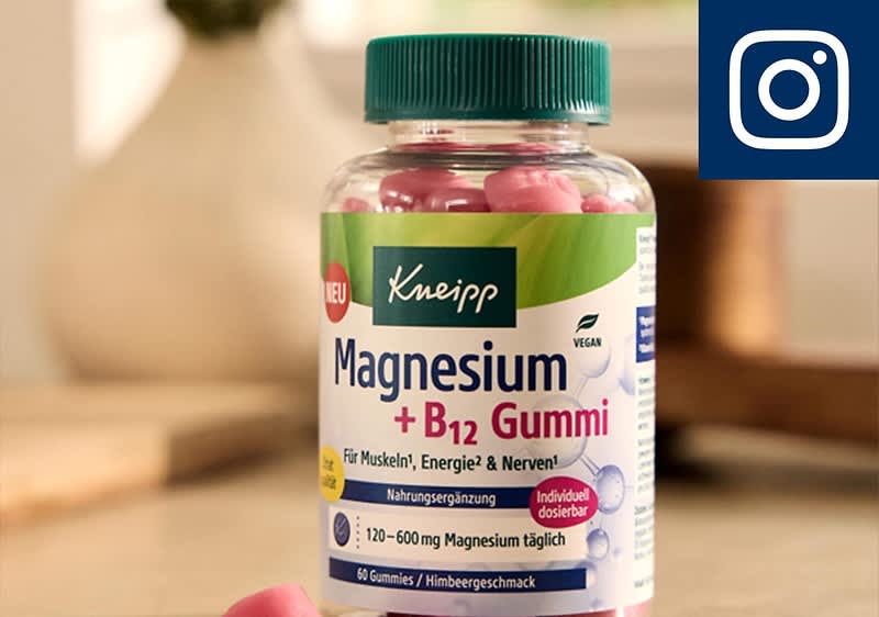 Eine Flasche Kneipp Magnesium + B12 Gummi mit Himbeergeschmack. Aufschrift: „Für Muskeln*, Energie* & Nerven*“, „120–600 mg Magnesium täglich“, „Nahrungsergänzungsmittel“, „Individuell dosierbar“, „Vegan“, „NEU“