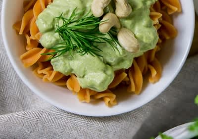 Vegane Low-Carb Linsen Nudeln mit Kohlrabi Creme