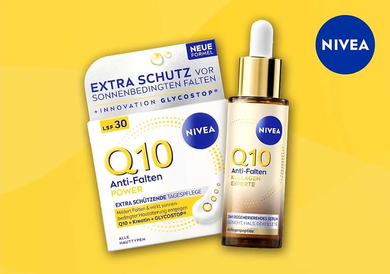 Zwei NIVEA-Produkte vor gelbem Hintergrund: links weiß-blau verpackte Box „Q10 Anti-Falten Power“ mit Aufschrift „Extra Schutz vor sonnenbedingten Falten“, LSF 30, rechts braune Glasflasche mit Pipette und Etikett „NIVEA Q10 Anti-Falten Kollagen Experte“