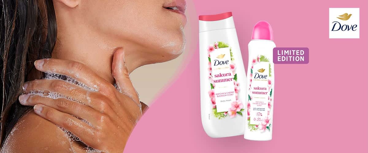 Zwei weiße Dove-Produktfpackungen mit rosa Blütenmotiv und Aufschrift „sakura summer“, links eine Duschgel-Flasche, rechts ein Deospray mit Aufkleber „LIMITED EDITION“ und im oberen rechten Bereich das Dove-Logo