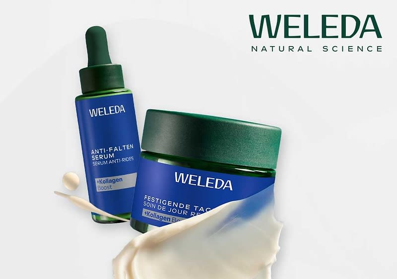 Zwei blaue Weleda-Produktverpackungen: links Pipettenflasche mit Aufschrift „Anti-Falten Serum“, rechts grüner Tiegel mit Aufschrift „Festigende Tagespflege“, im Vordergrund eine Cremeportion und oben rechts Weleda-Logo