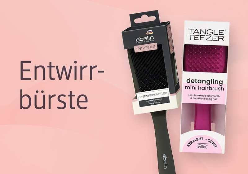 rosa Hintergrund, links groß der Text „Entwirrbürste“, rechts zwei verpackte Entwirrbürsten nebeneinander: links schwarze ebelin Entwirrbürste in schwarzer Verpackung, rechts pinke Tangle Teezer detangling mini hairbrush in weiß-pinker Verpackung