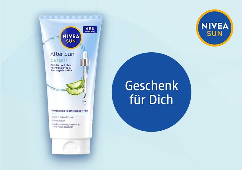 NIVEA SUN After Sun Serum in weißer Tube mit Aloe‑Bild, daneben blauer Kreis mit weißer Aufschrift „Geschenk für Dich“ und NIVEA SUN Logo oben rechts