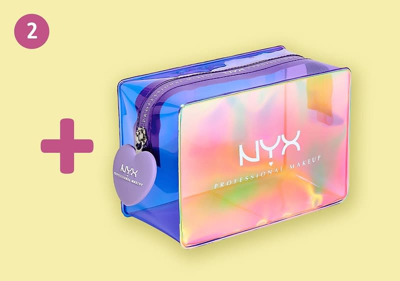 Holografische, rechteckige NYX-Kosmetiktasche aus durchsichtigem Kunststoff mit Reißverschluss und Anhänger, Vorderseite mit weißem Schriftzug „NYX Professional Makeup“ und rosa Pluszeichen links außen