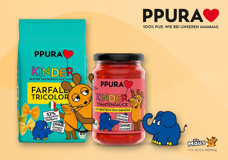 Packung PPURA Kinder Farfalle Tricolore und Glas PPURA Kinder Tomatensauce mit Illustrationen der Maus und eines Elefanten, auf der Sauce-Etikette Angaben „mit verstecktem Gemüse“, „ohne Zucker“ und auf der Pastapackung „32% verstecktes Gemüse“, PPURA-Logo oben rechts