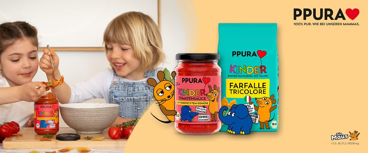 Packung PPURA Kinder Farfalle Tricolore und Glas PPURA Kinder Tomatensauce mit Illustrationen der Maus und eines Elefanten, auf der Sauce-Etikette Angaben „mit verstecktem Gemüse“, „ohne Zucker“ und auf der Pastapackung „32% verstecktes Gemüse“, PPURA-Logo oben rechts