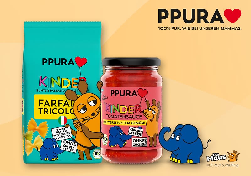 Zwei Kinderprodukte der Marke PPURA nebeneinander: links eine türkisfarbene Packung „PPURA KINDER FARFALLE TRICOLORE“ mit gelbem Aufkleber, rechts ein Glas „PPURA KINDER TOMATENSAUCE“ mit rotem Etikett; auf beiden Verpackungen bunte Zeichentrickfiguren (Maus und Elefant) und Hinweise „ohne Zucker“ bzw. „ohne Zusatzstoffe“ sichtbar