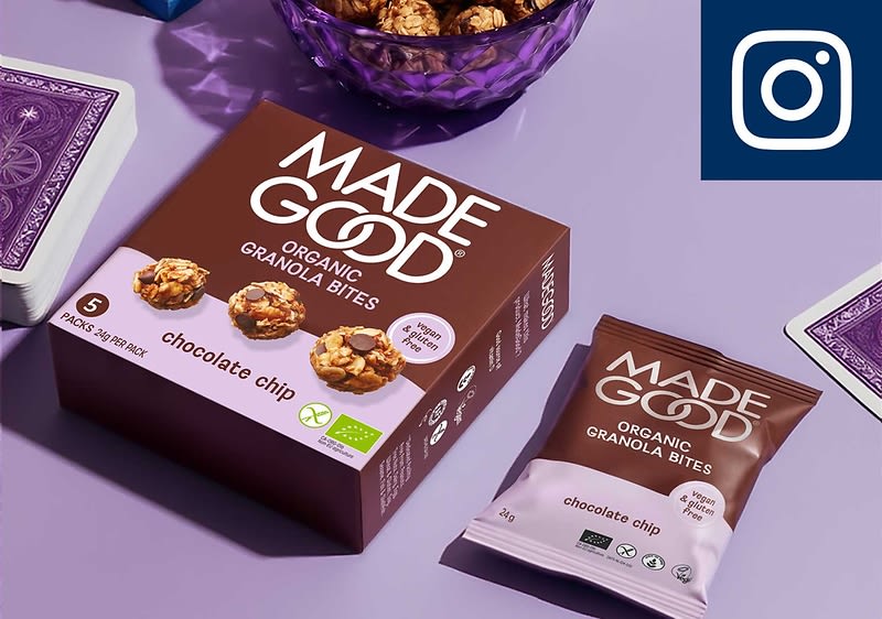 Packung und einzeln verpackte Riegel von „Made Good Organic Granola Bites“ Chocolate Chip, braune Verpackung mit Produktabbildungen und Aufschriften „organic granola bites“ und „chocolate chip“