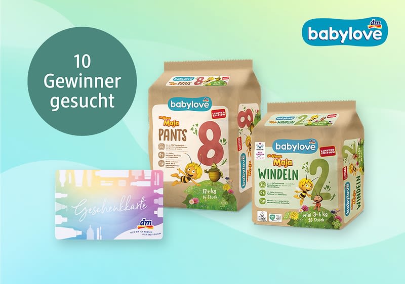 Zwei Packungen babylove Windeln, links größere Packung „Pants 8“ für 17+ kg, rechts kleinere Packung „Windeln 2“ für 3–6 kg, links ein bunter dm-Geschenkgutschein und oben links Kreis mit Text „10 Gewinner gesucht“