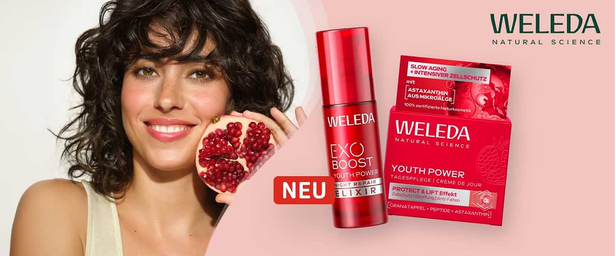 Rote Weleda-Produktverpackungen: links eine rote Pumpflasche mit Aufschrift „WELEDA EXO BOOST YOUTH POWER NIGHT REPAIR ELIXIR“, rechts eine rote Faltschachtel mit Aufschrift „WELEDA YOUTH POWER TAGESPFLEGE / CRÈME DE“ und Zusatztexten wie „PROTECT & LIFT Effekt“, „NEU“ sowie dem Weleda-Logo oben rechts auf rosafarbenem Hintergrund