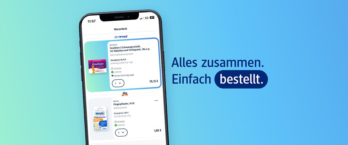 Smartphone-Display mit geöffnetem dm-Online-Warenkorb, zwei Produktkarten sichtbar: oben Nahrungsergänzung Femibion 2 Schwangerschaft in pink-orangener Verpackung, Preis 78,15 €, darunter Mivolis Fingerpflaster in weiß-blauer Packung, Preis 1,85 €; rechts Text Alles zusammen. Einfach bestellt.