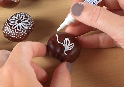 Kastanien bemalt Schritt 2