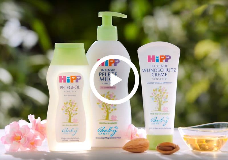 Die HiPP Babysanft Pflegeprodukte enthalten hautfreundliches Mandelöl.