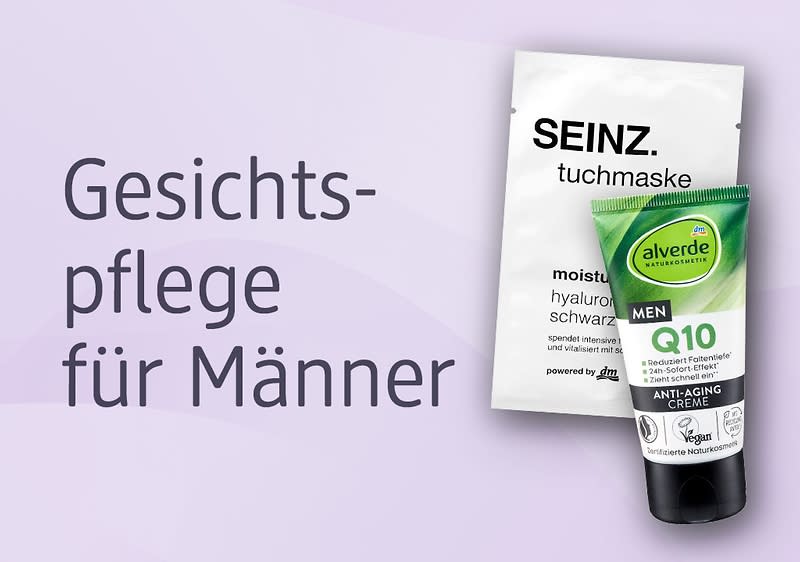Eine weiße Tuchmaske von SEINZ mit schwarzer Schrift und eine grüne Tube Alverde MEN Q10 Anti-Aging-Creme liegen nebeneinander. Links steht der Text „Gesichtspflege für Männer“