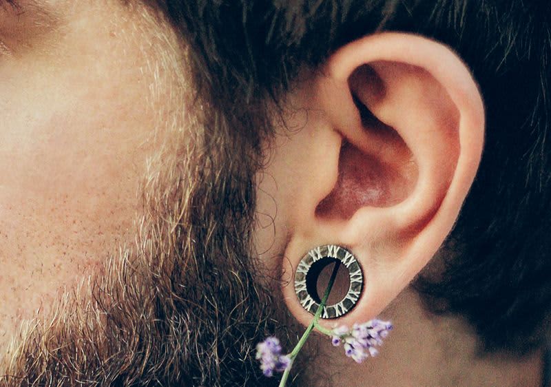 Ohrhaare entfernen Aufmacherbild