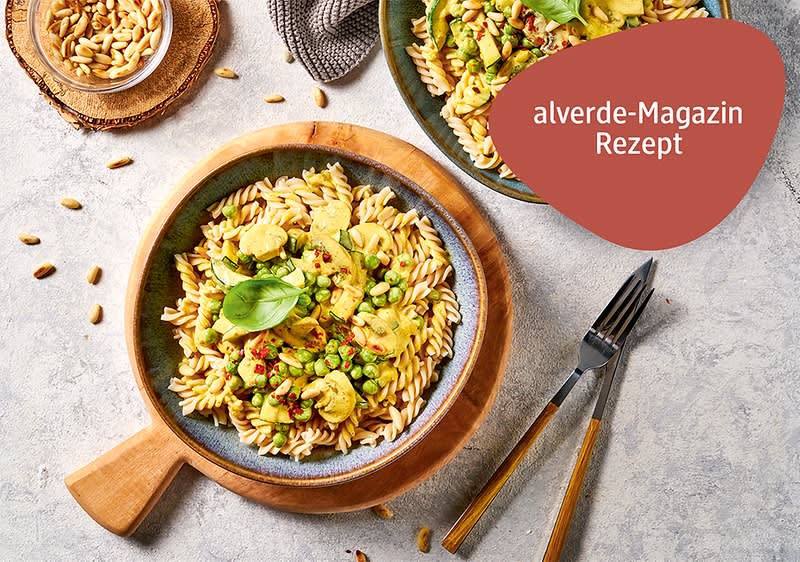 Curry-Pata mit Pinienkernen