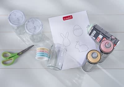 Bastelmaterialien liegen bereit