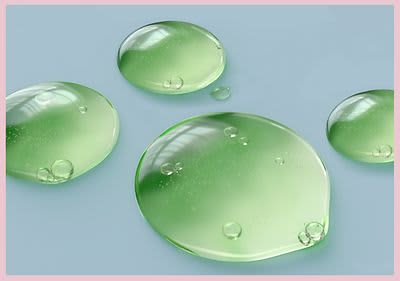 Dank Bambusextrakt trägt die Formel der Maybelline Lash Sensational Sky High Mascara zu Länge und Volumen bei.