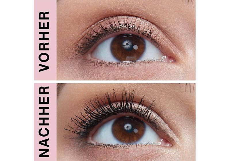 Die Lash Sensational Sky High Mascara schafft ein traumhaftes Volumen.