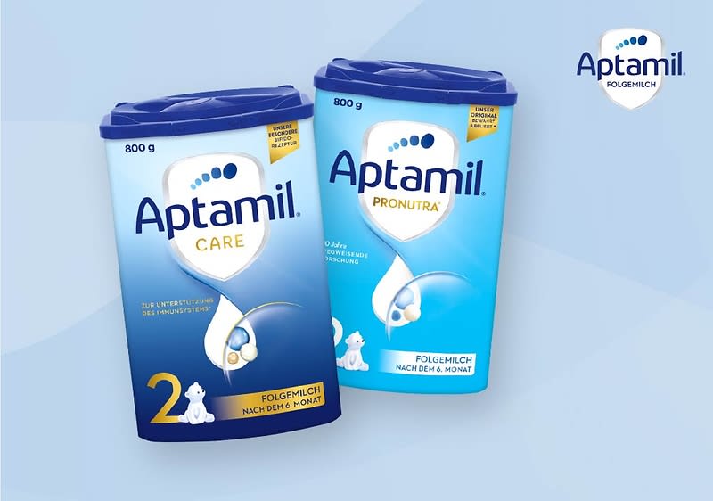 Zwei Aptamil-Folgemilch-Packungen