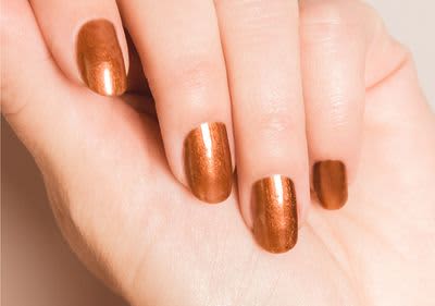 Metallic Nails in Kupfer
