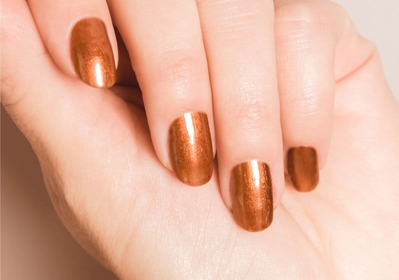 Metallic Nails in Kupfer