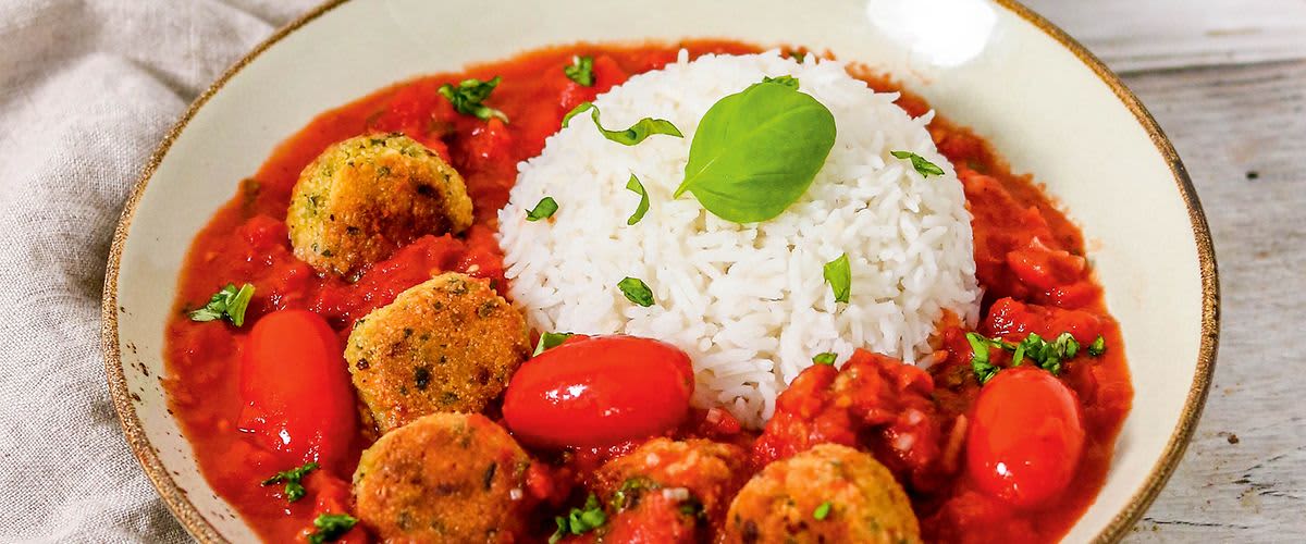 Falafel mit Reis und Tomate