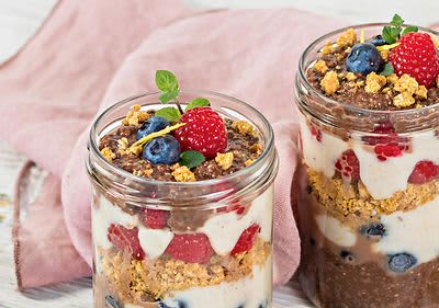 Beere-Dessert im Glas