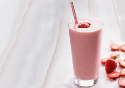 Rote Beeren Milchshake