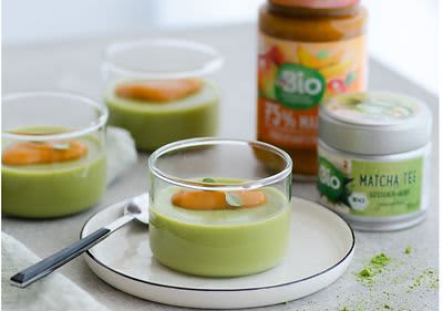 Panna cotta od kokosovog mlijeka i matcha čaja