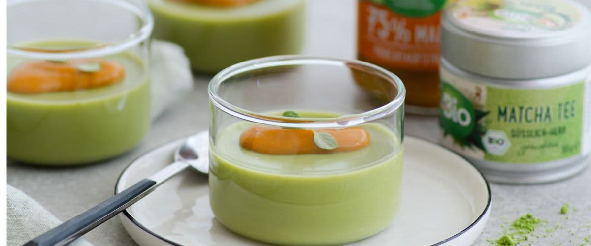 Panna cotta od kokosovog mlijeka i matcha čaja