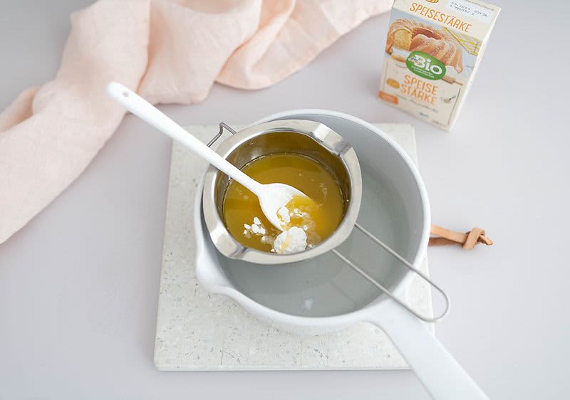 Dodajte škrobno brašno