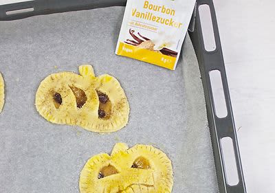 Površinu pospite vanilin šećerom