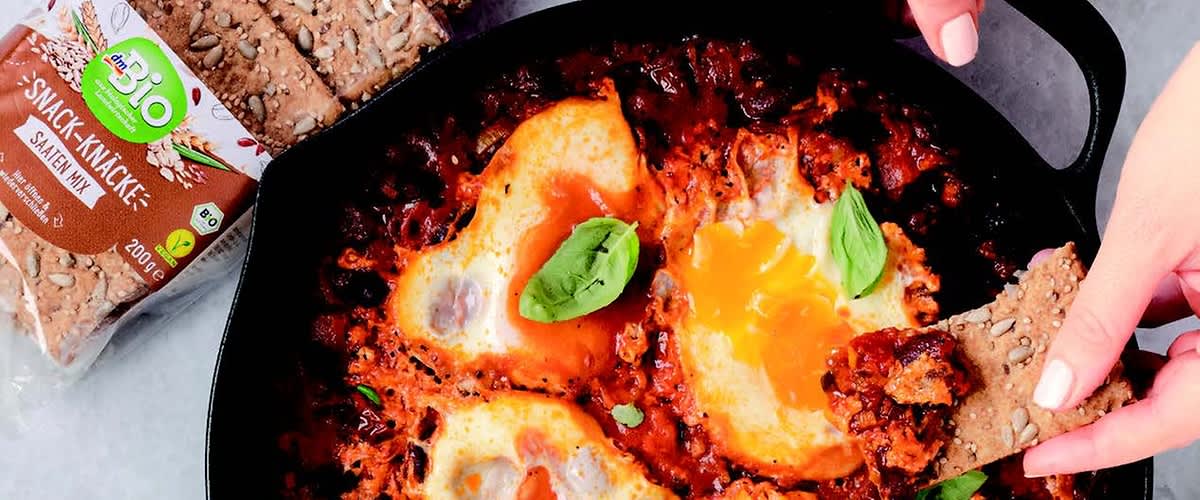 Shakshuka sa sušenim rajčicama i crvenim grahom