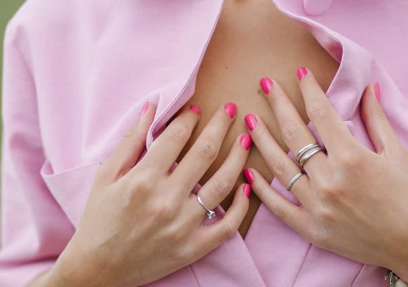 Ružičasti nokti