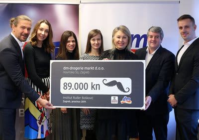 dm predaje donaciju Institutu Ruđer Bošković i iznosu 89.000 kn.