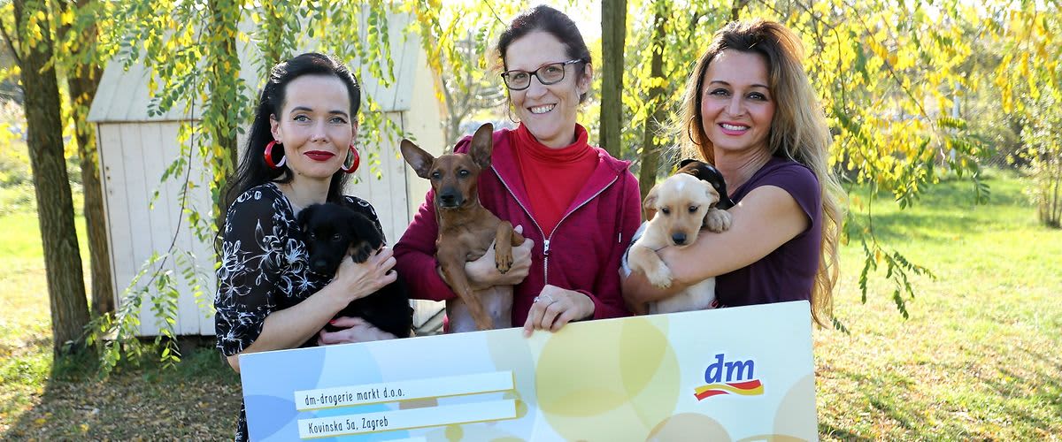 dm donirao 21.204 konzervi hrane za napuštene pse u Skloništu u Čakovcu.