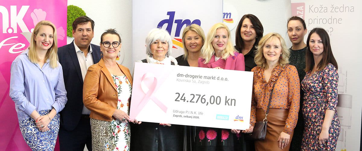 dm i Biobaza predali su donaciju od 24.276 kuna Udruzi P.I.N.K. life 