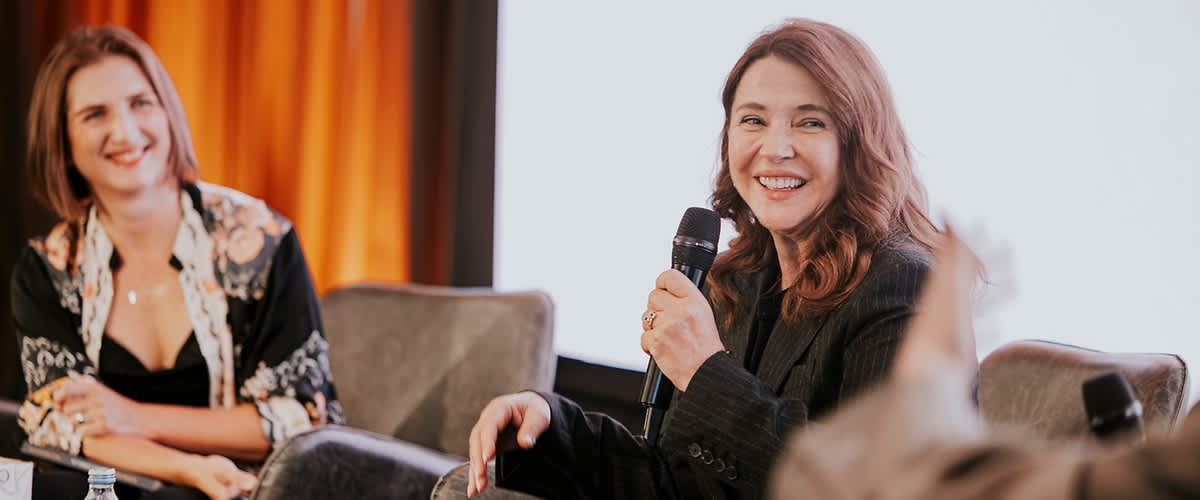 Sanja Vejnović u panelu na konferenciji