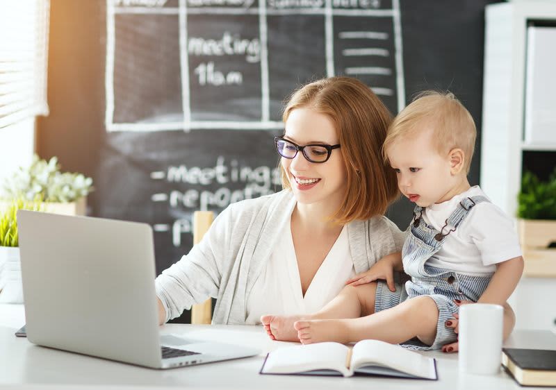 Raditi kod kuće i paziti na djecu