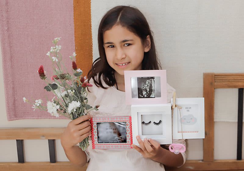 Ideja za poklon koju donosi blogerica Titantin -  DIY okvir za slike. 