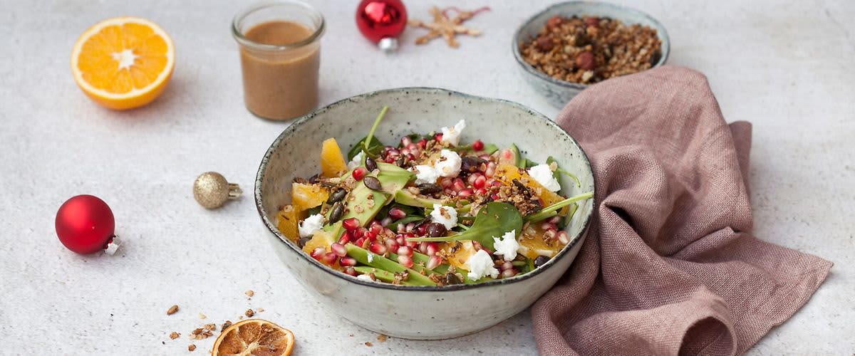 Salata od avokada i nara