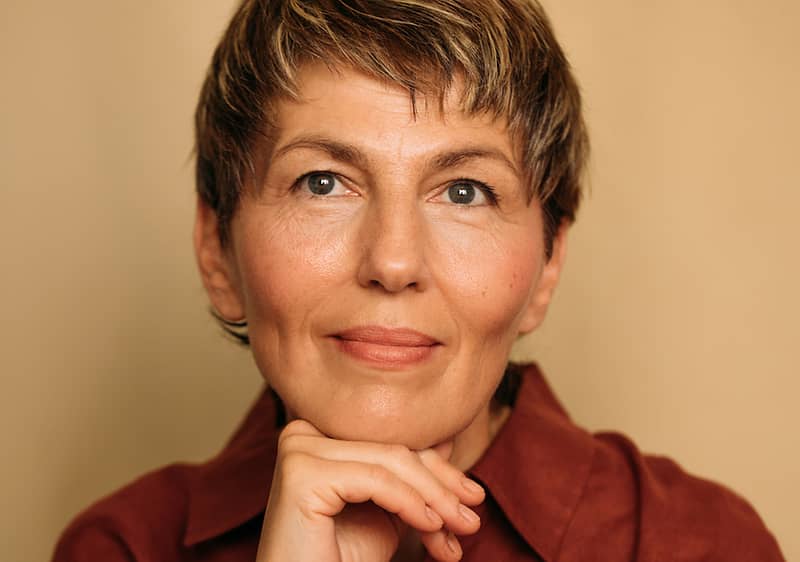 Žana sa spuštenim kapcima