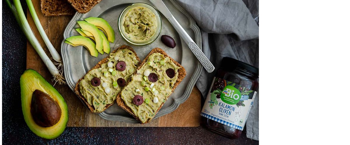 Pašteta od tune s avokadom i kalamata maslinama