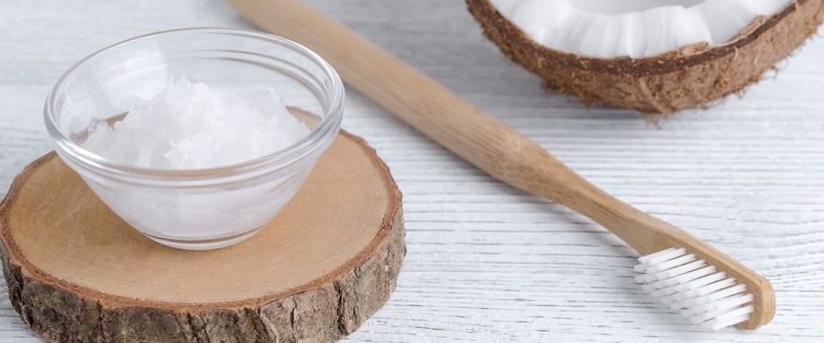 Mućkanje ulja za bijele zube