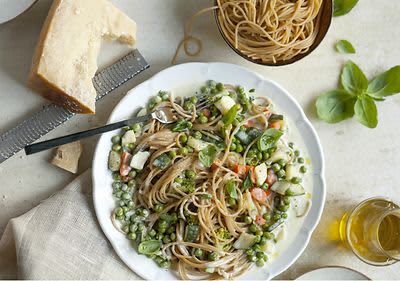 Zöldséges, krémsajtos spagetti